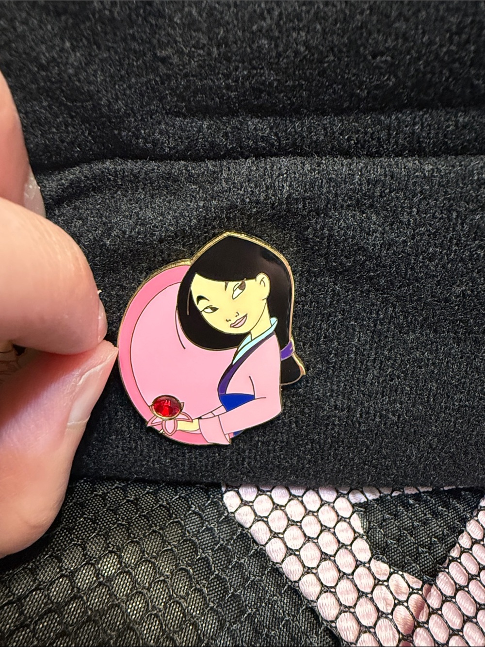 Disney MULAN Princess Premiere
Birthstone Series Pin July 2004 - Picture 4 of 4